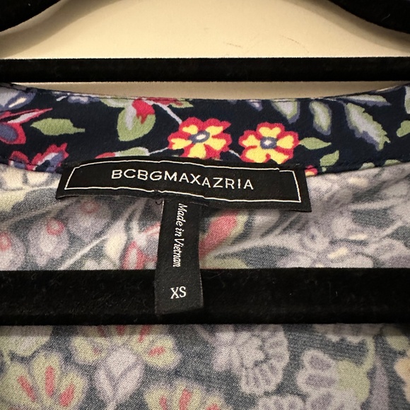 BCBGMaxAzria Savannah Surplice Floral Print Navy Dress in Size XS NWOT - Picture 8 of 10